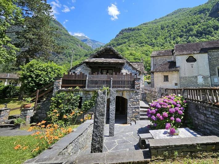 Holiday home for 4 people, with garden and view - 1