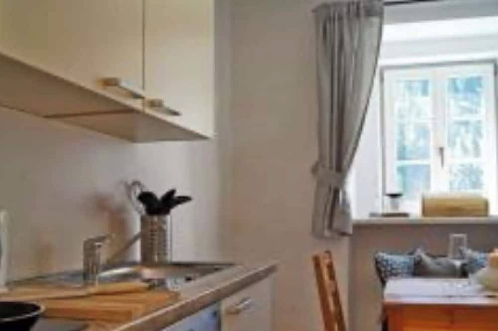 Ganze Wohnung, Ferienwohnung 'Priestereck' mit Bergblick, Gemeinschaftsterrasse und Wlan in Obernberg am Brenner, Innsbruck Land