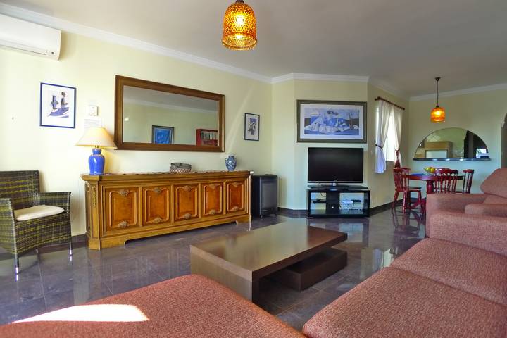 Ganze Wohnung, | Tuhillo 8, 1D in Playa Carabeíllo, Nerja