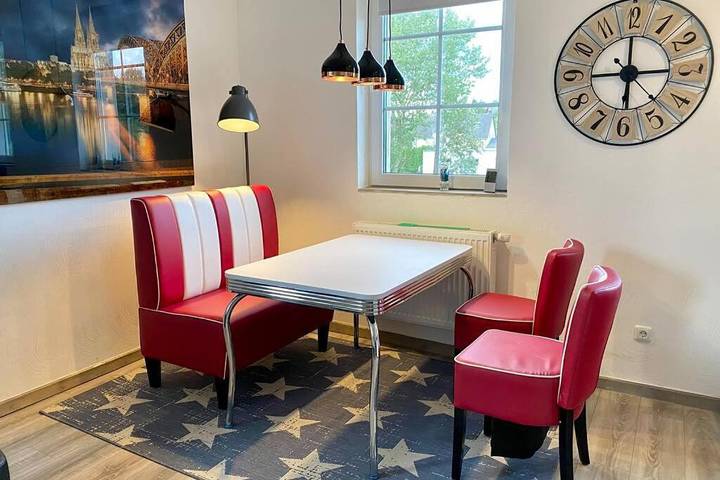 Ferienwohnung für 4 Personen, mit Balkon und Whirlpool sowie Terrasse und Sauna