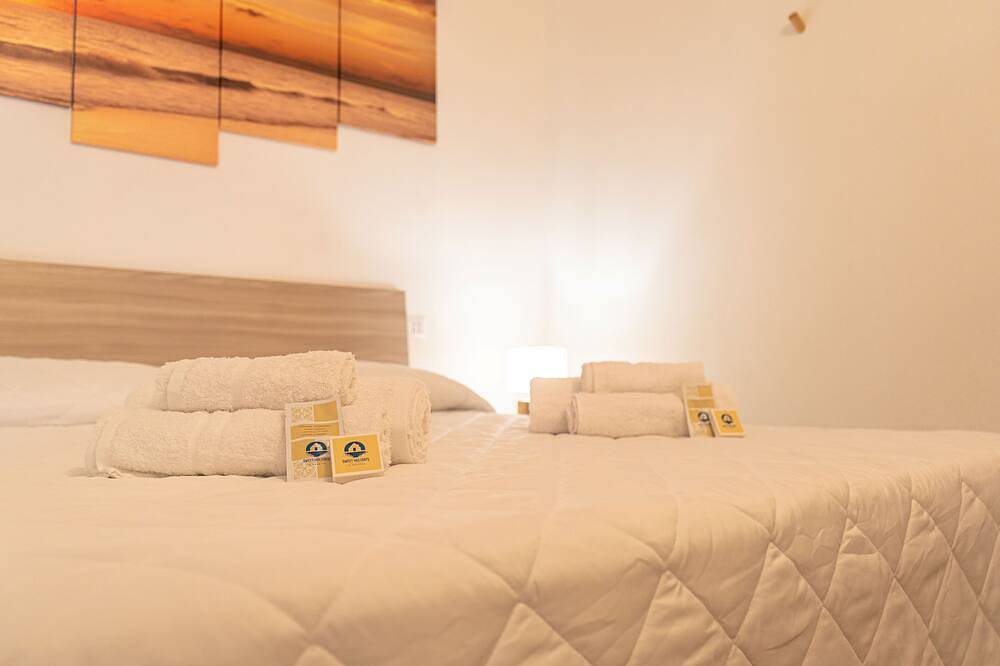 Appartamento intero, Bouganville - Due Camere da Letto Appartamento, Ospiti Massimo 4 in Posada, Provincia di Nuoro