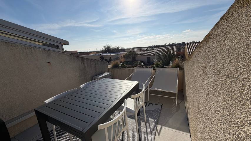 Entire studio, Studio Plage et Village: Sea View, Shared Pool, Air Conditioning in Le Barcarès, Côte d'Améthyste