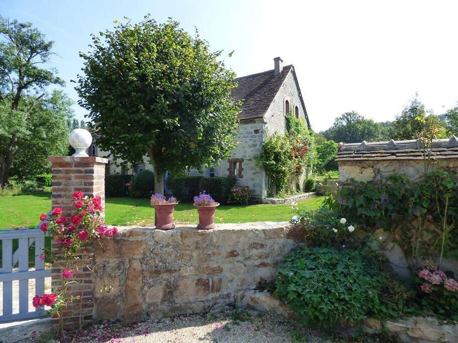 Le Foulon - Moulin de Charme - 1 heure 30 de Paris in Saint-Hilaire-les-Andrésis, Région de Montargis