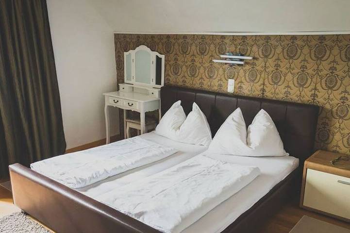 Ferienhaus für 2 Personen, mit Garten am Attersee