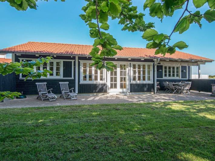 Ferienhaus für 8 Personen, mit Terrasse und Garten sowie Kinderpool und Pool in Apenrade
