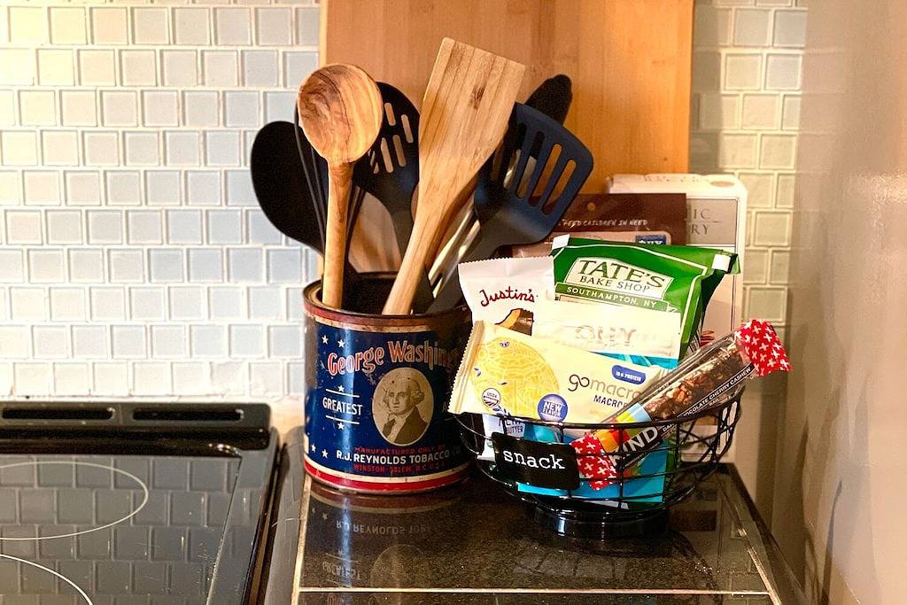 Washington Family Property, Upper Carriage House in Old Town on 107 S Lee Street in Alexandria (VA), Alexandria City