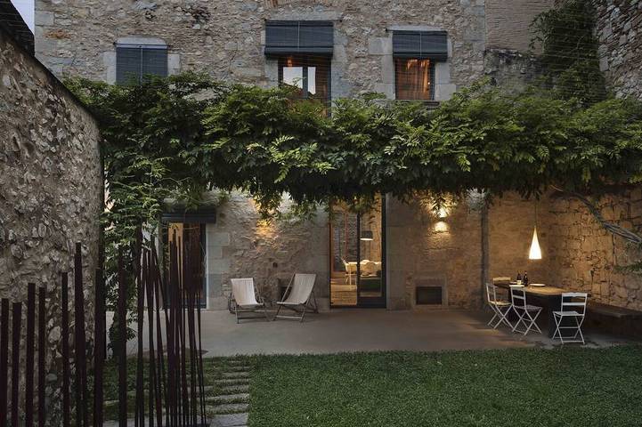 Ferienwohnung für 4 Personen, mit Garten in Girona