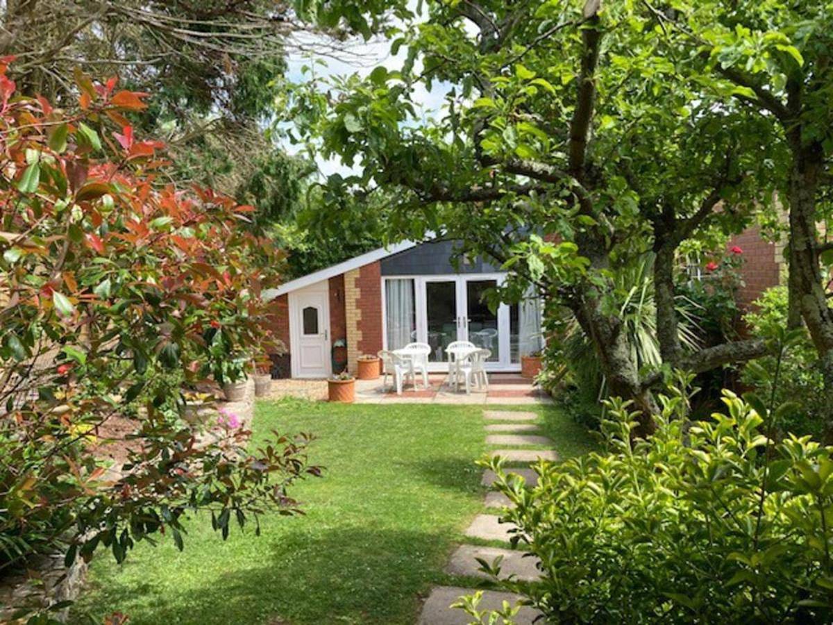 Walnut Cottage in Newton and Noss, South Devon