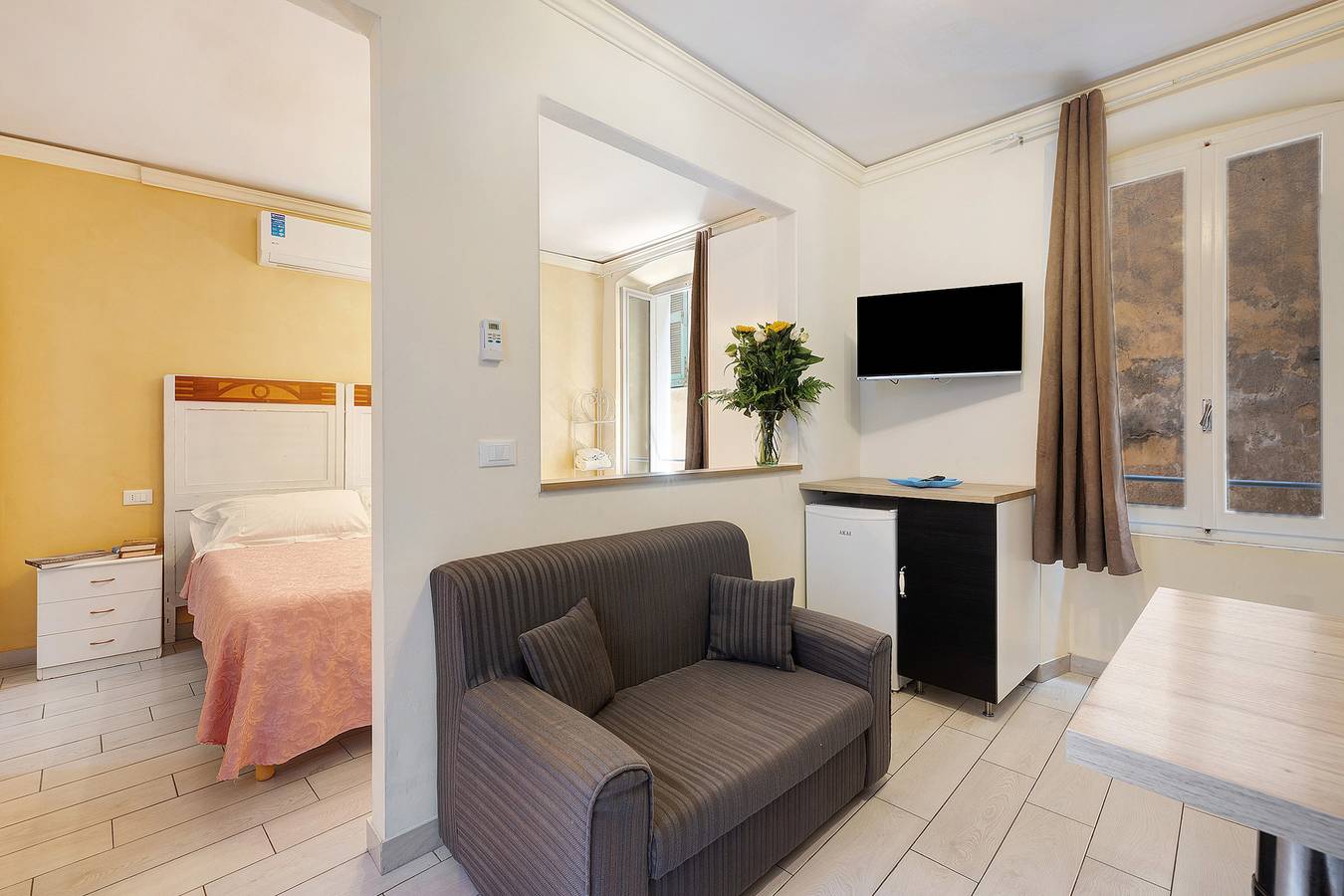 Ganzes Studio, Ferienwohnung 'Argentina' mit Balkon, Wlan und Klimaanlage in Loano, Riviera di Ponente