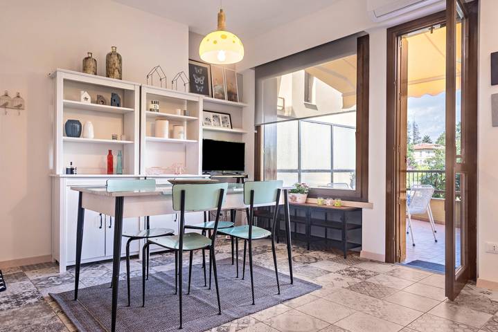 Gîte pour 3 personnes, avec vue sur le lac, animaux acceptés à Laveno-Mombello