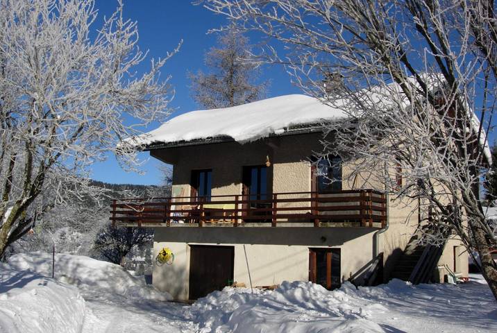 Gîte pour 2 personnes, avec Terrasse et Jardin à Autrans