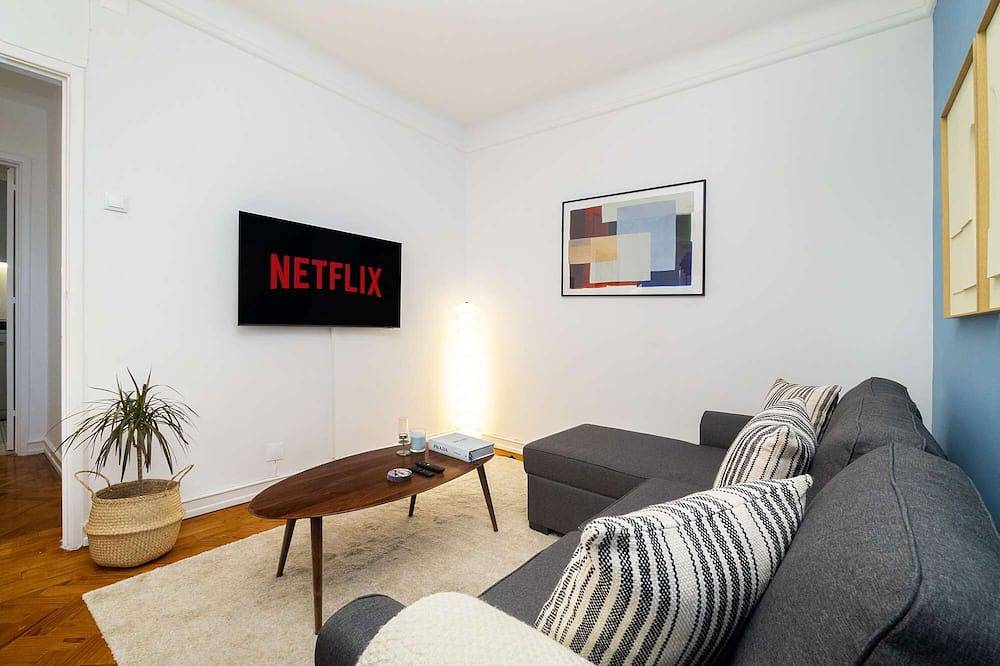 Apartamento inteiro, Charming & Stylish Apartment in Benfica in Benfica, Lisboa
