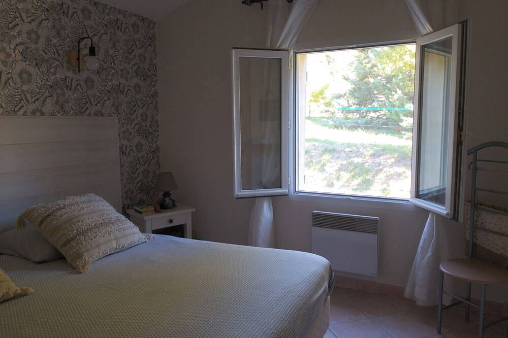 Pretty Provencal Villa In The Heart Of The Lubéron Park 7 Min From Gordes in Saint-Saturnin-lès-Apt, Parc naturel régional du Luberon