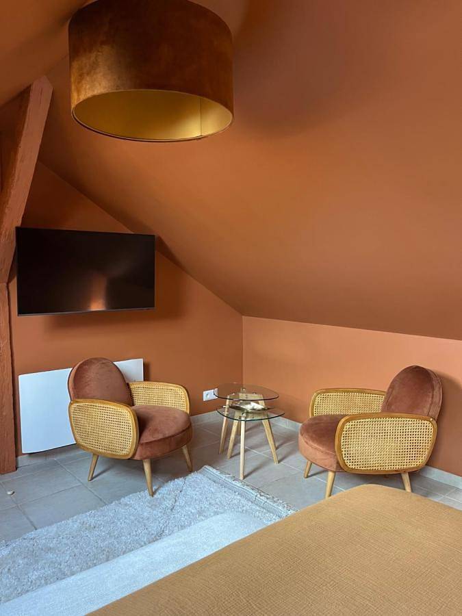 Gîte pour 2 personnes, avec jacuzzi dans Office De Tourisme D Auxerre Quais - 2