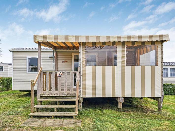 Location de vacances pour 6 personnes, avec piscine ainsi que jardin et jacuzzi à Litteau - 3