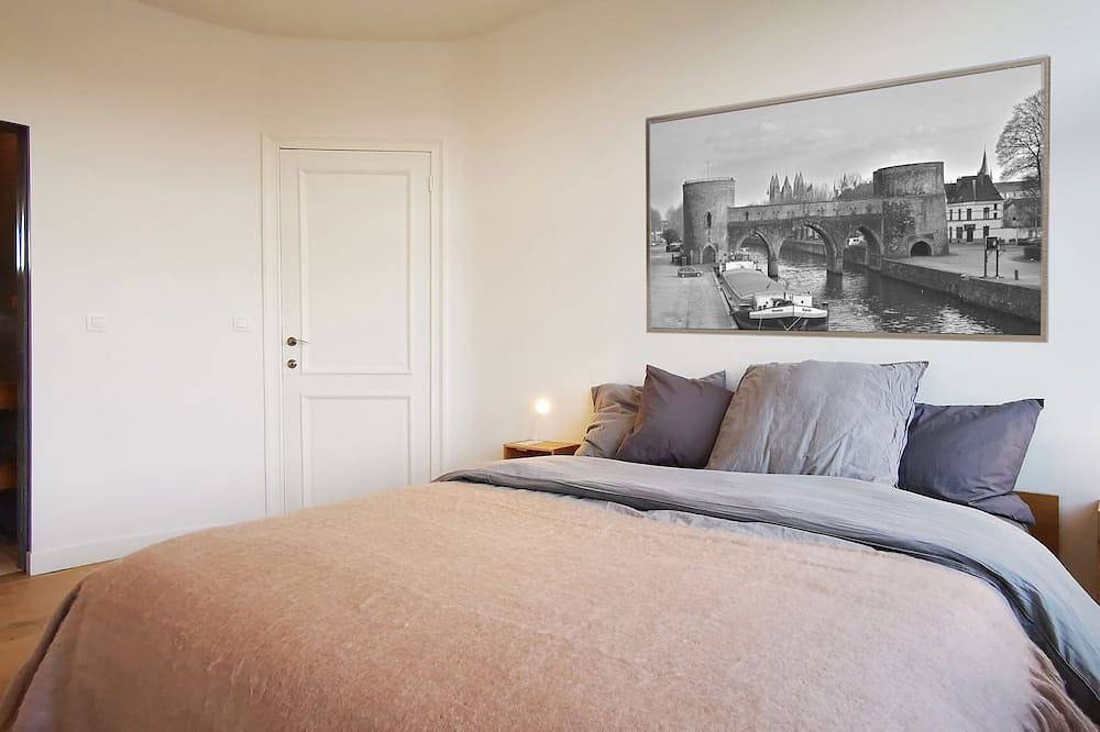 Ganze Wohnung, Privatwohnung entlang der Schelde + Privatparkplatz in Tournai, Hennegau