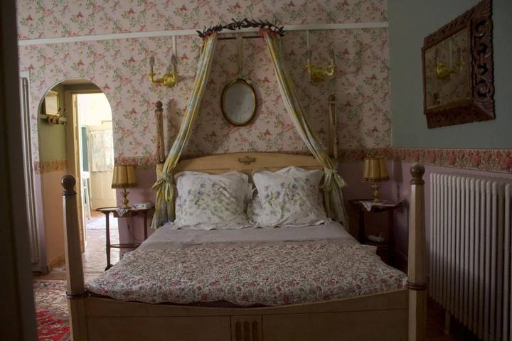 Chambre d’hôte pour 4 personnes, avec vue et jardin, animaux acceptés à Arles