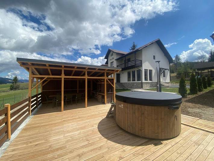 Gîte pour 20 personnes, avec jardin et jacuzzi dans Dorna-Arini - 4