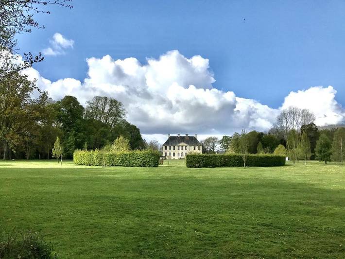 Location de vacances pour 2 personnes, avec terrasse ainsi que jardin et piscine à Vaux-sur-Aure - 4