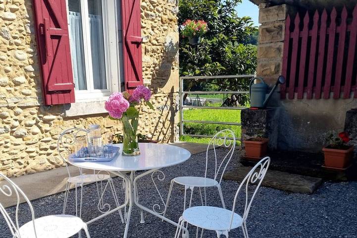 Location de vacances pour 4 personnes, avec jardin dans Igon