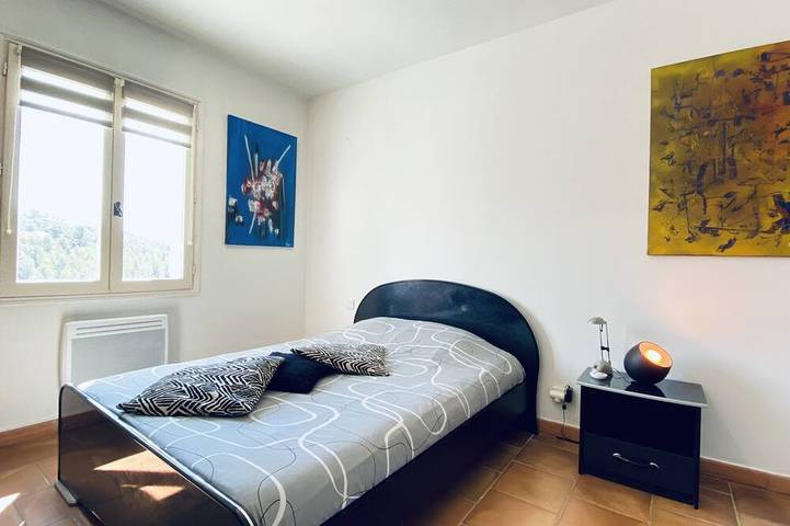 Location de vacances pour 6 personnes, avec jardin et balcon ainsi que piscine et jacuzzi dans Plage de San Peire - 2