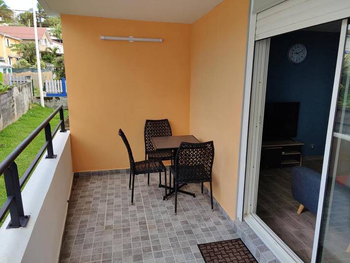 Gîte pour 3 personnes, avec terrasse à Sainte-Suzanne - 3