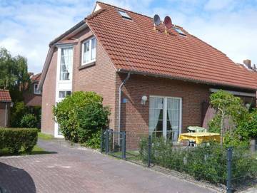 Ferienhaus für 7 Personen, mit Terrasse und Garten, kinderfreundlich in Neßmersiel