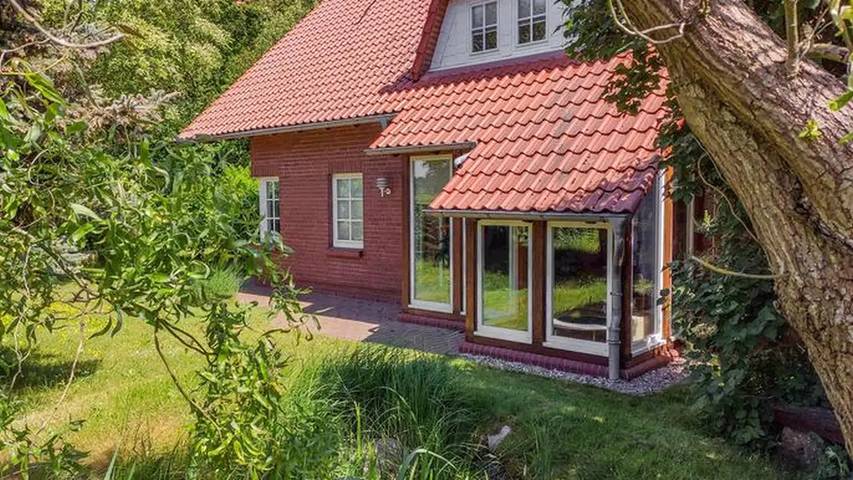 Ferienhaus mit Meerblick für 6 Personen, mit Garten und Terrasse
