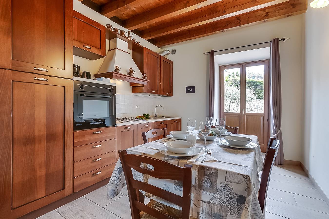 Ganze Wohnung, Agriturismo Apartm Fasanella heated pool in Padenghe sul Garda, Gardasee-Berge