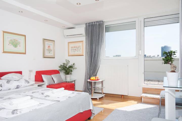 Vacation apartment for 3 people, with terrace in Zagreb