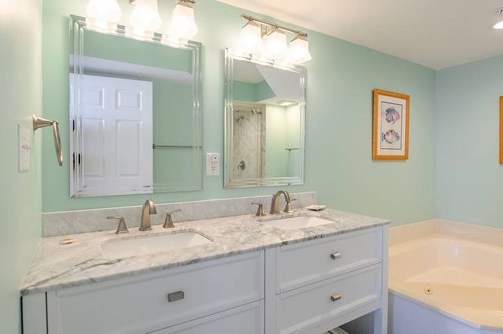 Vacation rental for 6 people, with pool in Folly Beach