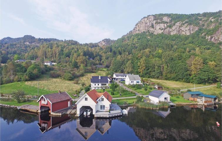 Ferienhaus für 6 Personen mit Terrasse in Flekkefjord