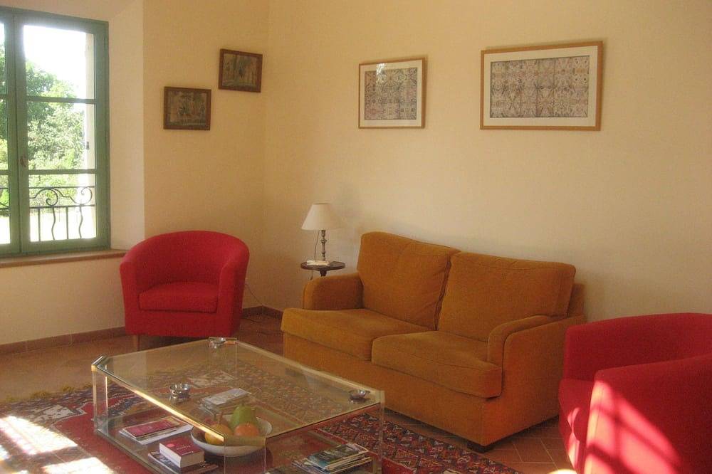 Typisches Landhaus in La Verdière, Brignoles Region