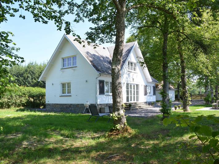 Vakantiehuis voor 8 personen, met terras in Ciney
