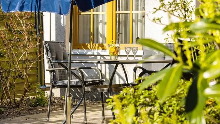Hütte für 3 Personen, mit Terrasse auf Rügen - 2