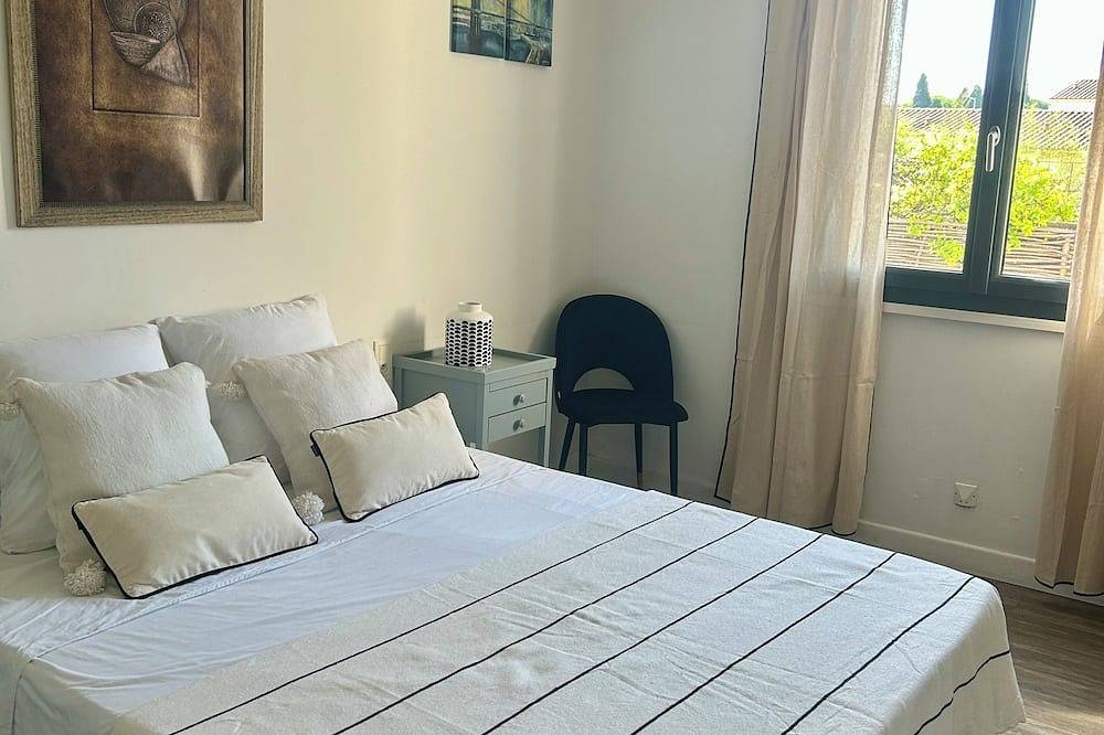 Air-conditioned villa with swimming pool Saint-Rémy de Provence in Maillane, Arles und Umgebung