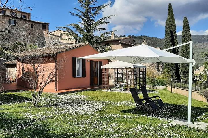 Ferienhaus für 6 Personen, mit Whirlpool und Terrasse sowie Garten - 1