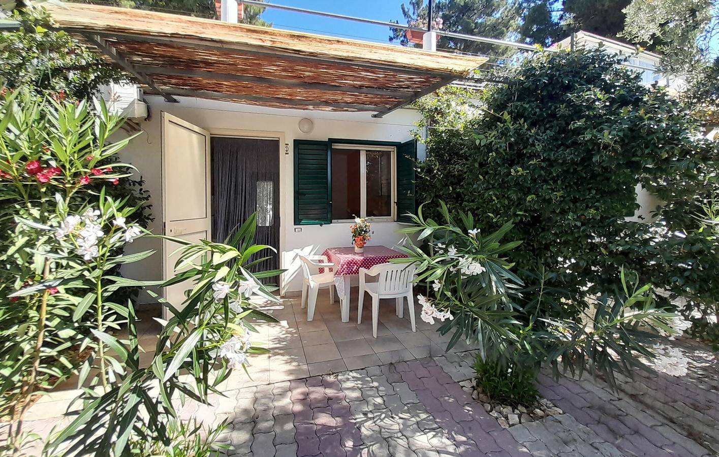 Apartamento vacacional entero, Encantador apartamento junto a la piscina a 2,5 km del centro de Chiesiola in Vieste, Gargano