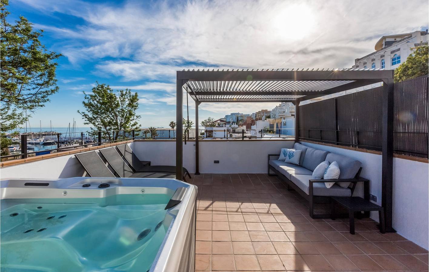 Wohnung mit Meerblick: 180qm, WiFi, AC, Terrasse in Marbella Ost, Marbella
