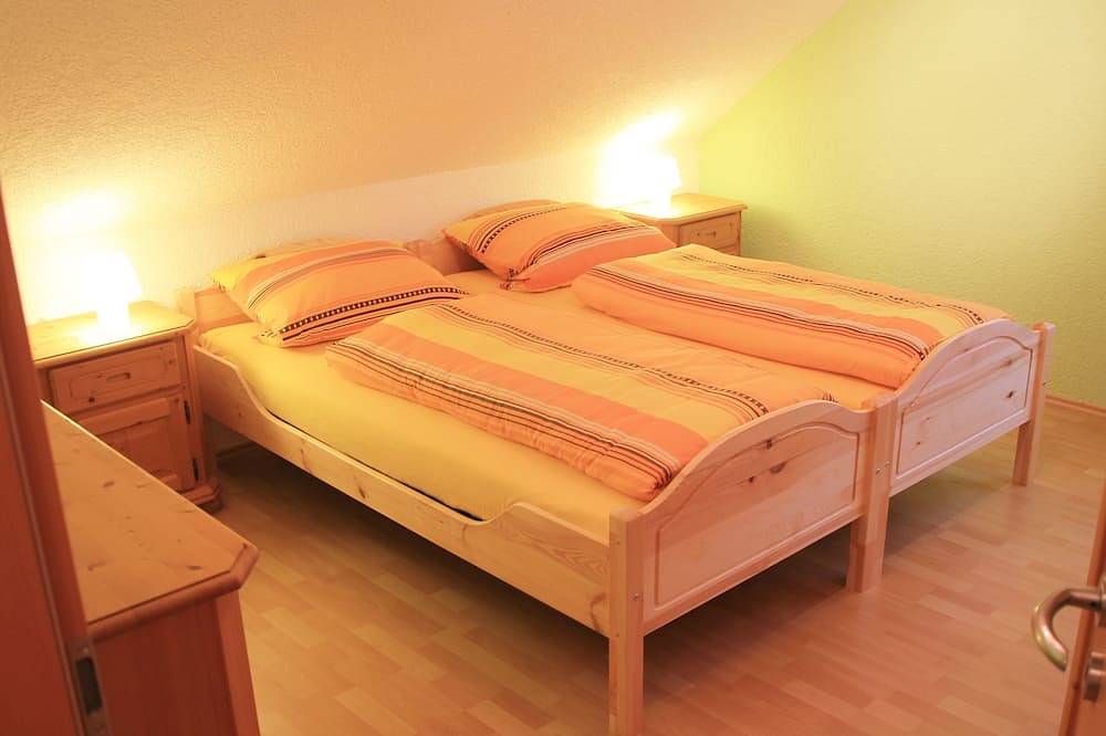 Entire apartment, 3-star vacation apartment on the Rheinsteig with a magnificent view over the Rhine Valley in Rüdesheim am Rhein, Rheingau-Taunus-Kreis