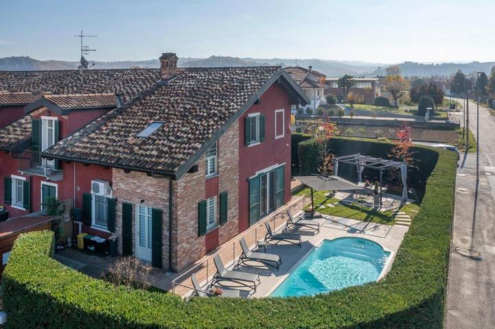 Villa per 8 persone, con giardino e piscina in Langhe