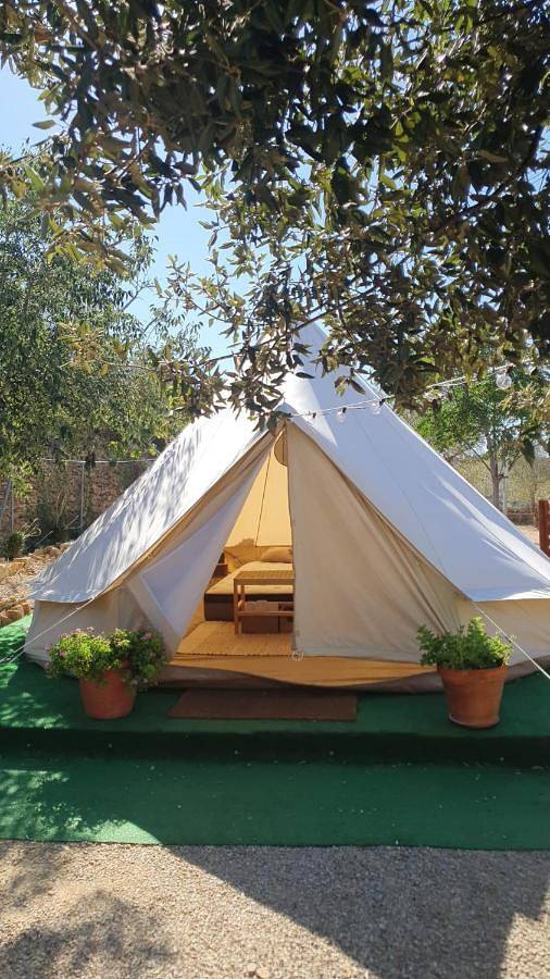 Cottage pour 4 personnes, avec vue ainsi que piscine et jardin à Cervera del Maestre