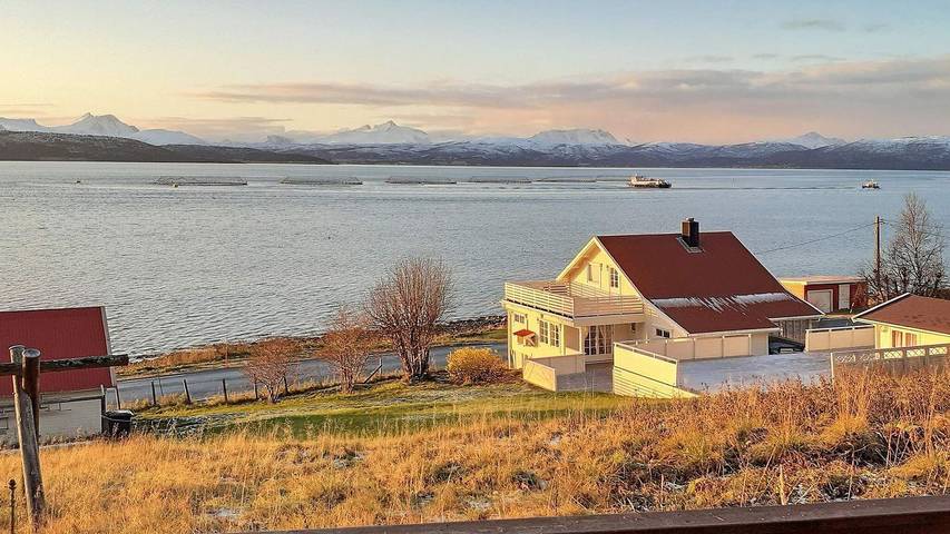 Vacation rental for 6 people, with yard and view in Norway