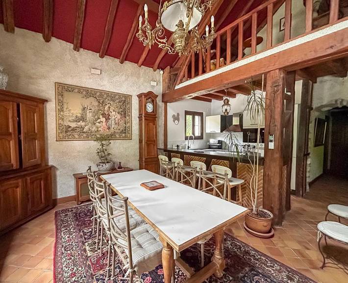 Gîte pour 9 personnes, avec piscine et jardin à Ménestreau-en-Villette