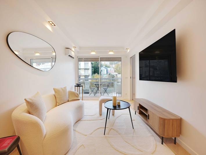 Gîte pour 4 personnes, avec balcon, adapté aux familles à Suresnes - 2
