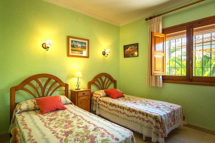 Villa für 8 Personen, mit Garten und Terrasse in Moraira - 4