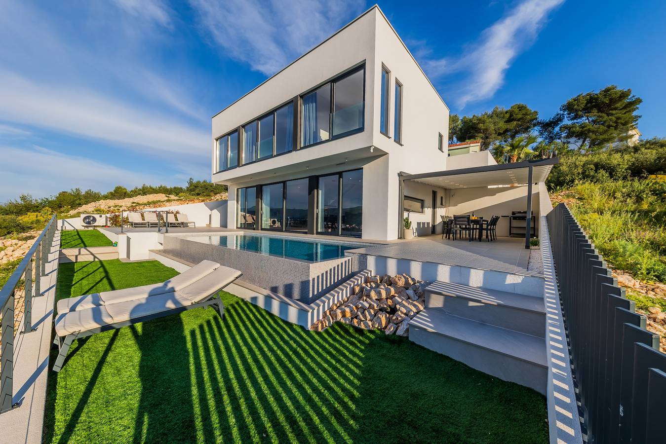 Cozy Villa for Your Perfect Getaway in Trogir, Čiovo