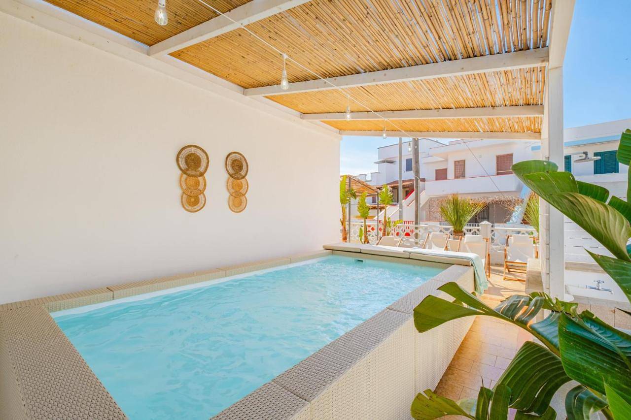Appartamento intero, Villa with Private Pool in Lido Mania, Ugento