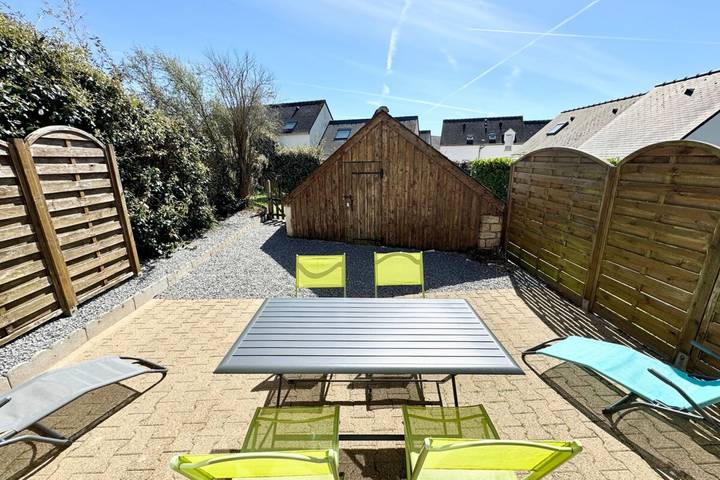 Location de vacances pour 4 personnes, avec terrasse et jardin dans Plage De La Falaise - 4