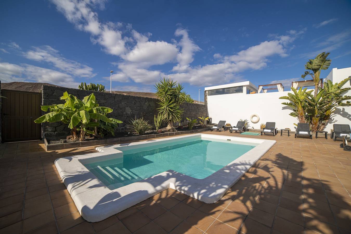 Excellent Playa Blanca Villa | 4 Bedrooms | Villa Mestana | Modern Interiors in Playa Blanca, Yaiza